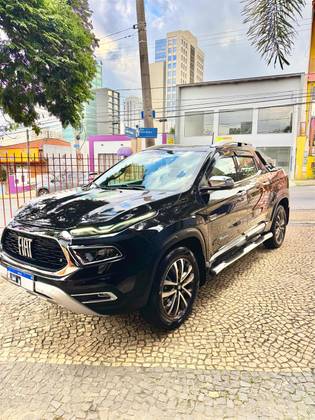 FIAT TORO 2.0 16V TURBO DIESEL RANCH 4WD AT9 FIAT TORO 2.0 16V TURBO DIESEL RANCH 4WD AT9